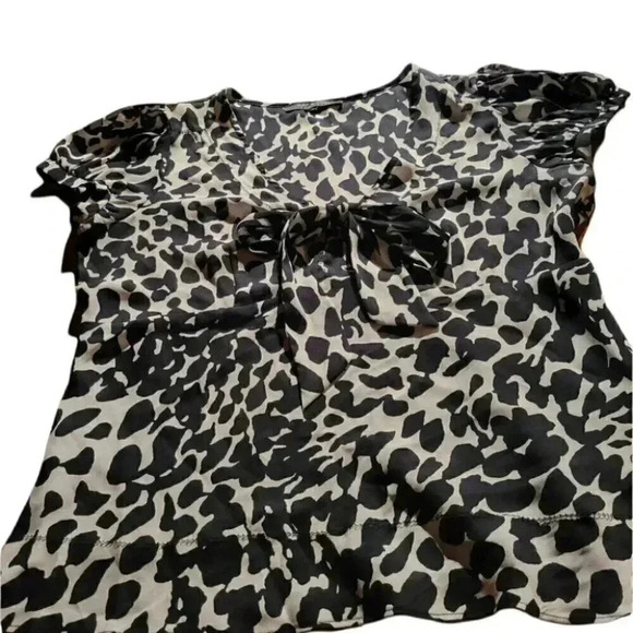 Women's Black and White Animal Print Blouse - Picture 3 of 8